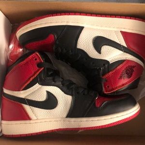 Air Jordan 1s WMNS “Chicago Reds”